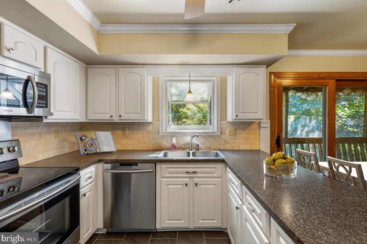 9805 Empire Ct, Dunkirk MD 20754-9715 exterior