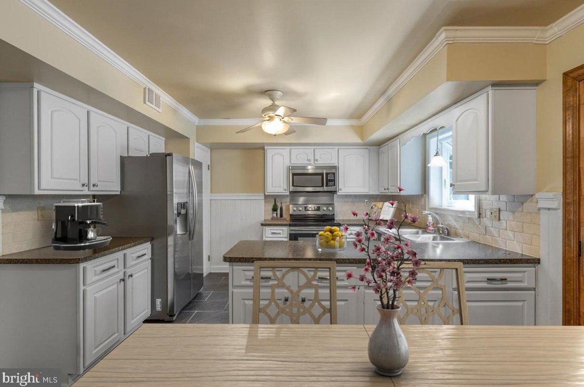 9805 Empire Ct, Dunkirk MD 20754-9715 exterior