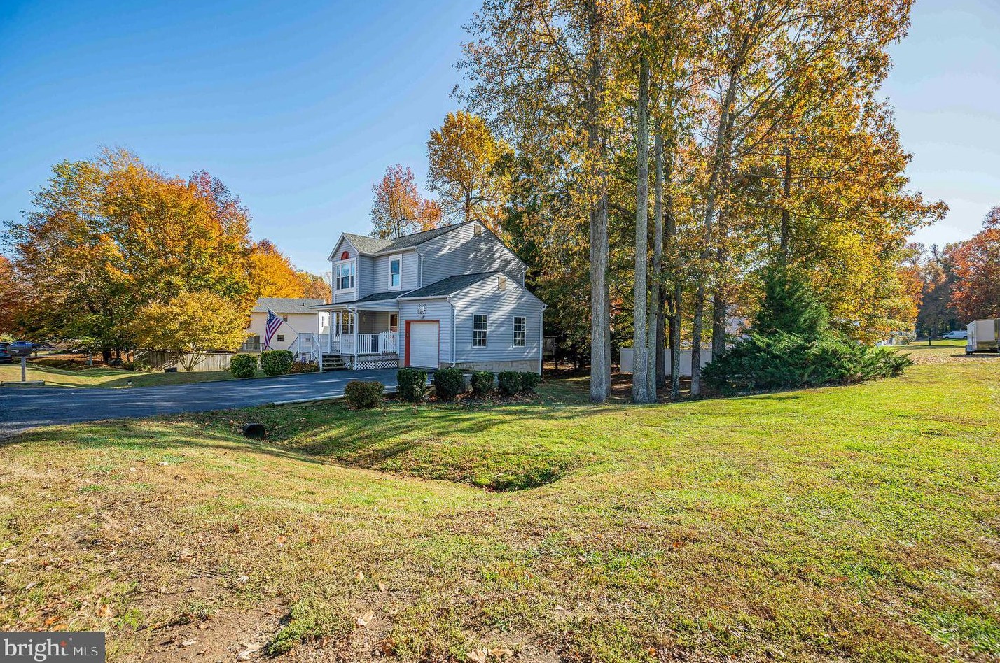 3705 10th St, Holland Point, MD 20714-3030