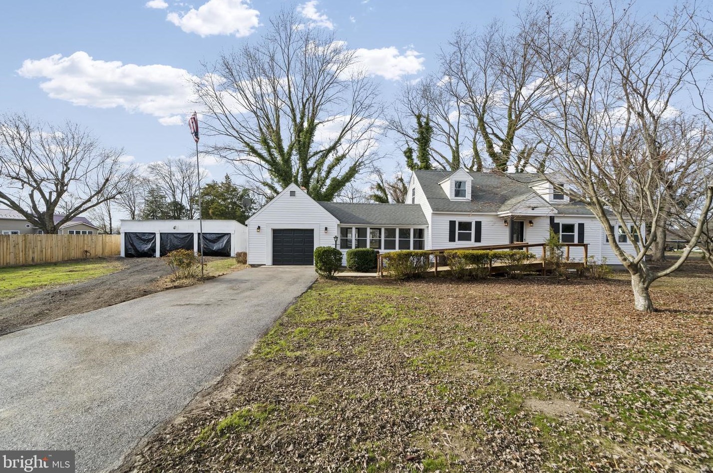 8431 Patuxent Ave, Broomes Island, MD 20615-3010