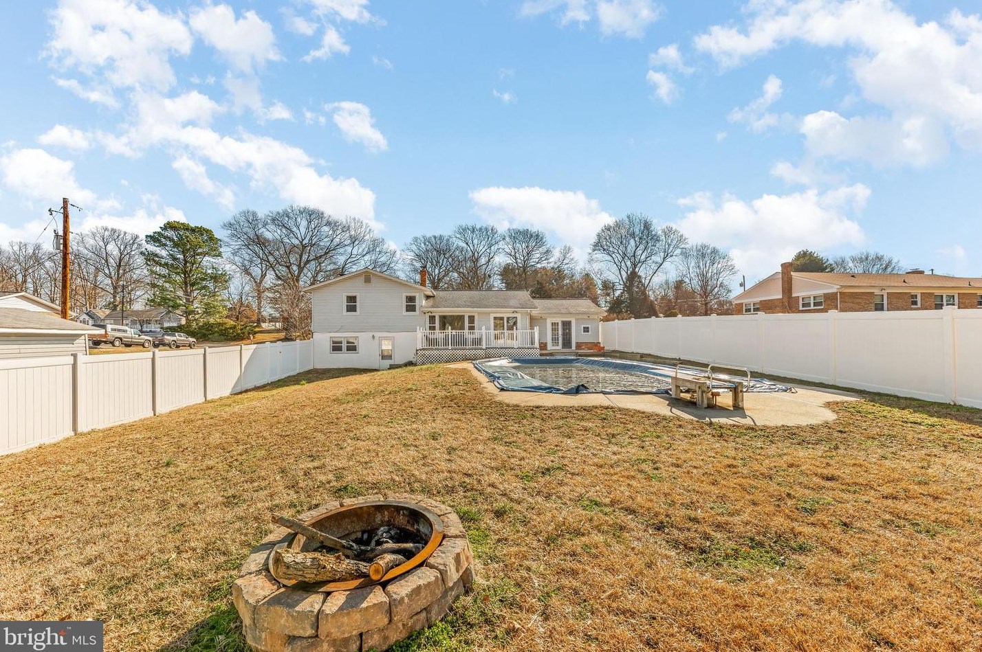 11208 Maplewood Dr, Dunkirk MD  20754-9413 exterior