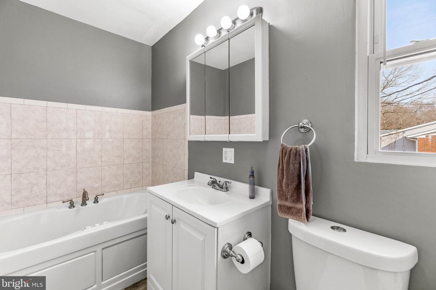 11208 Maplewood Dr, Dunkirk MD  20754-9413 exterior