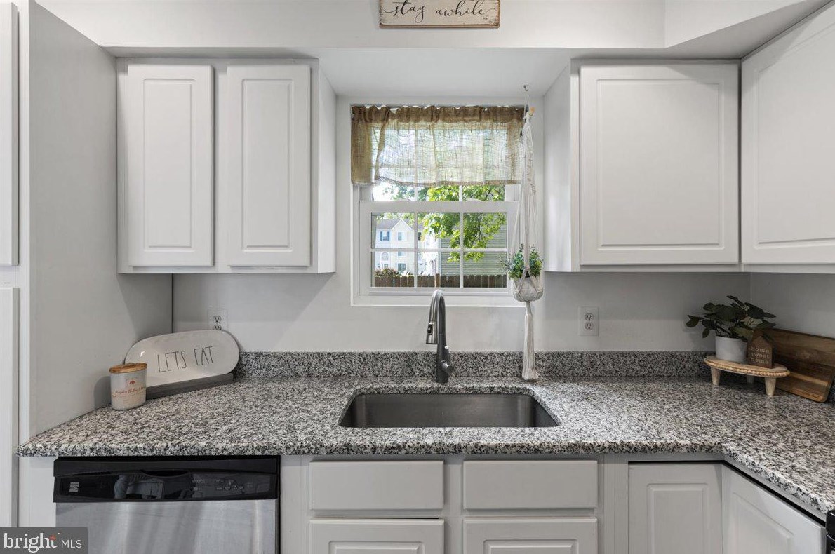 9534 Sea Gull Ct, Holland Point MD  20714-3014 exterior