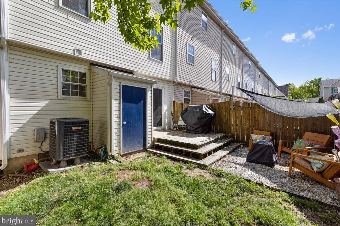 9534 Sea Gull Ct, Holland Point MD  20714-3014 exterior