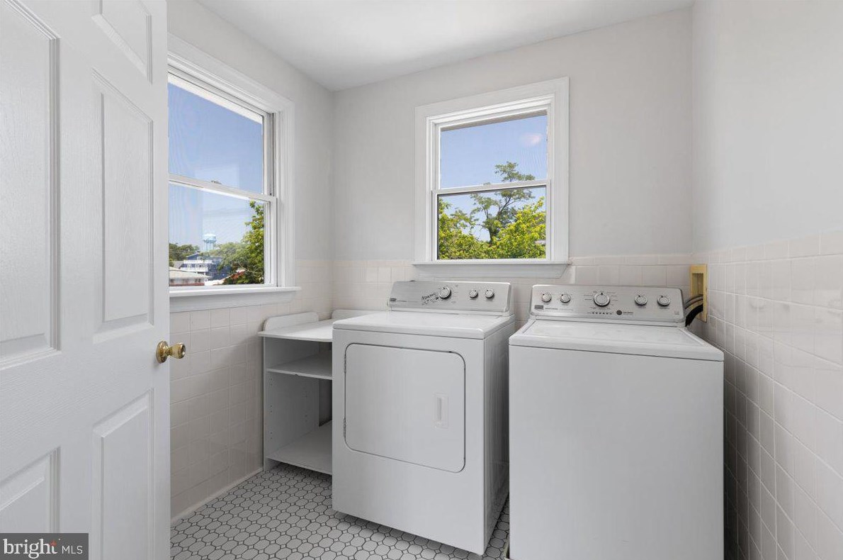 9123 Atlantic Ave, Holland Point MD 20714-4049 exterior