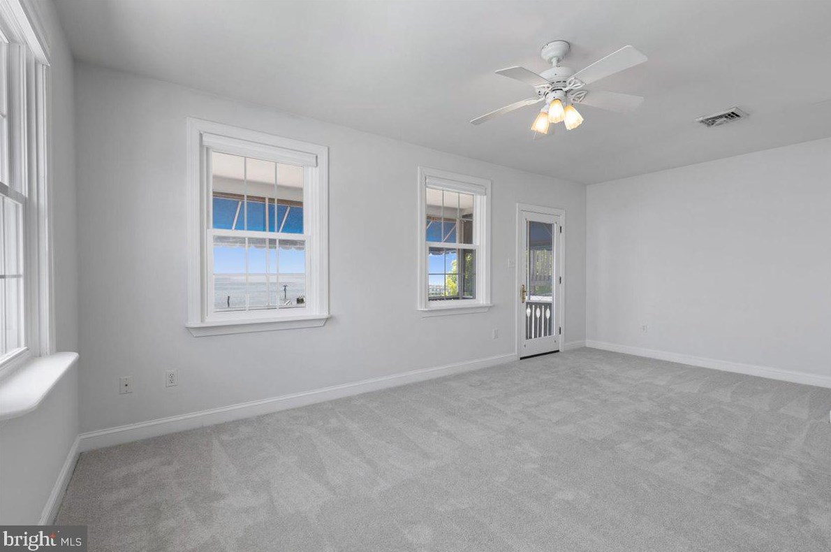 9123 Atlantic Ave, Holland Point MD 20714-4049 exterior