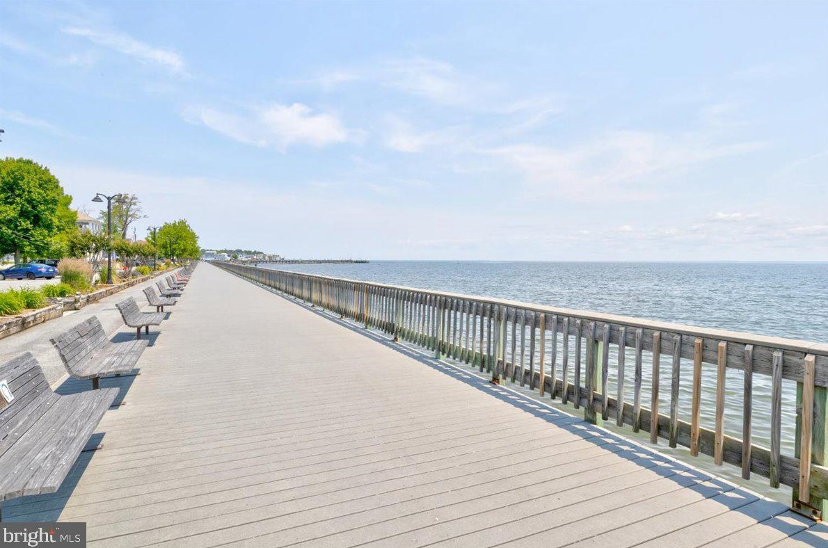 9123 Atlantic Ave, Holland Point MD 20714-4049 exterior