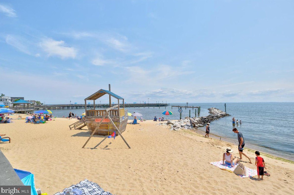 9123 Atlantic Ave, Holland Point MD 20714-4049 exterior