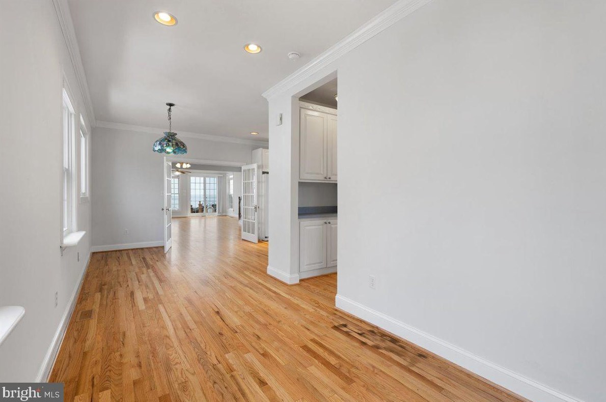 9123 Atlantic Ave, Holland Point MD 20714-4049 exterior