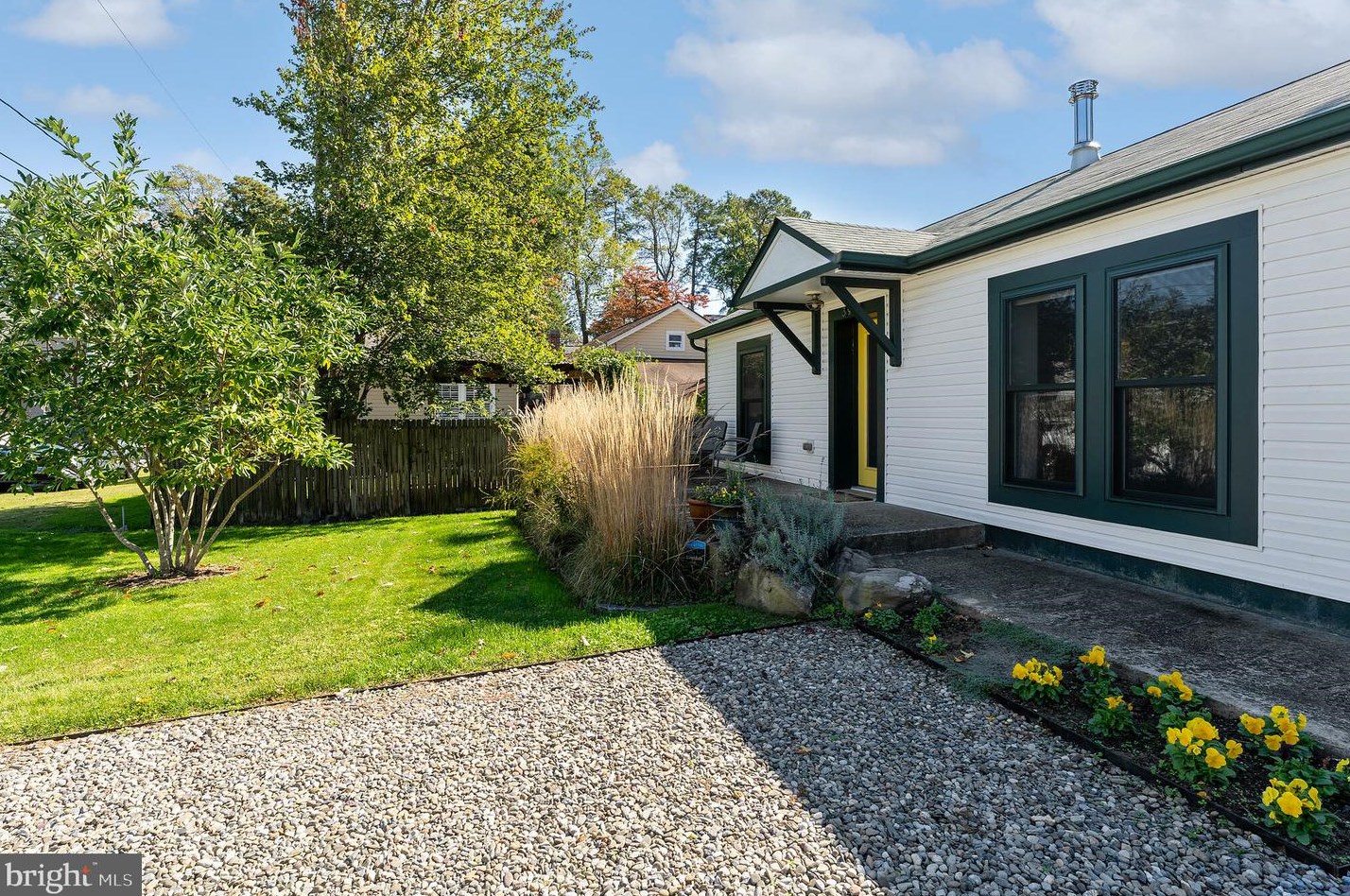 3913 3rd St, Holland Point, MD 20714-4053