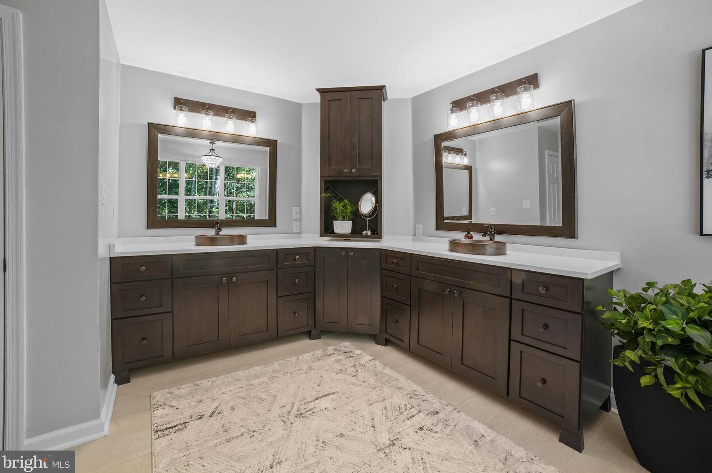 2815 Dunleigh Dr, Dunkirk MD  20754-2304 exterior