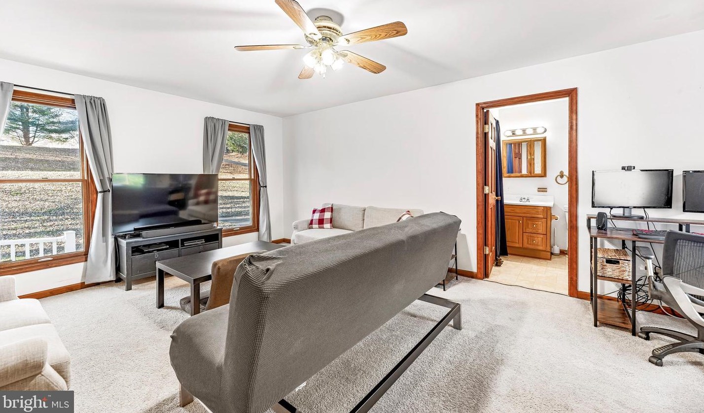 3591 Hunting Creek Rd, Huntingtown MD  20639-9509 exterior