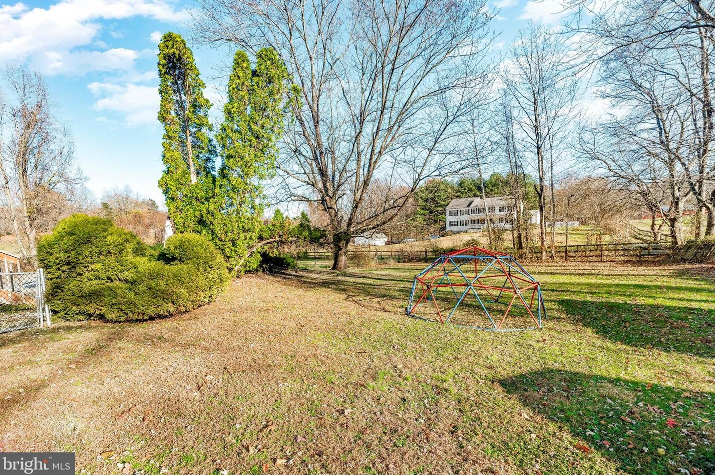 3591 Hunting Creek Rd, Huntingtown MD  20639-9509 exterior