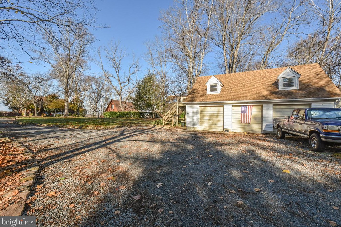 3015 Abington Manor Dr, Huntingtown MD  20639-9719 exterior