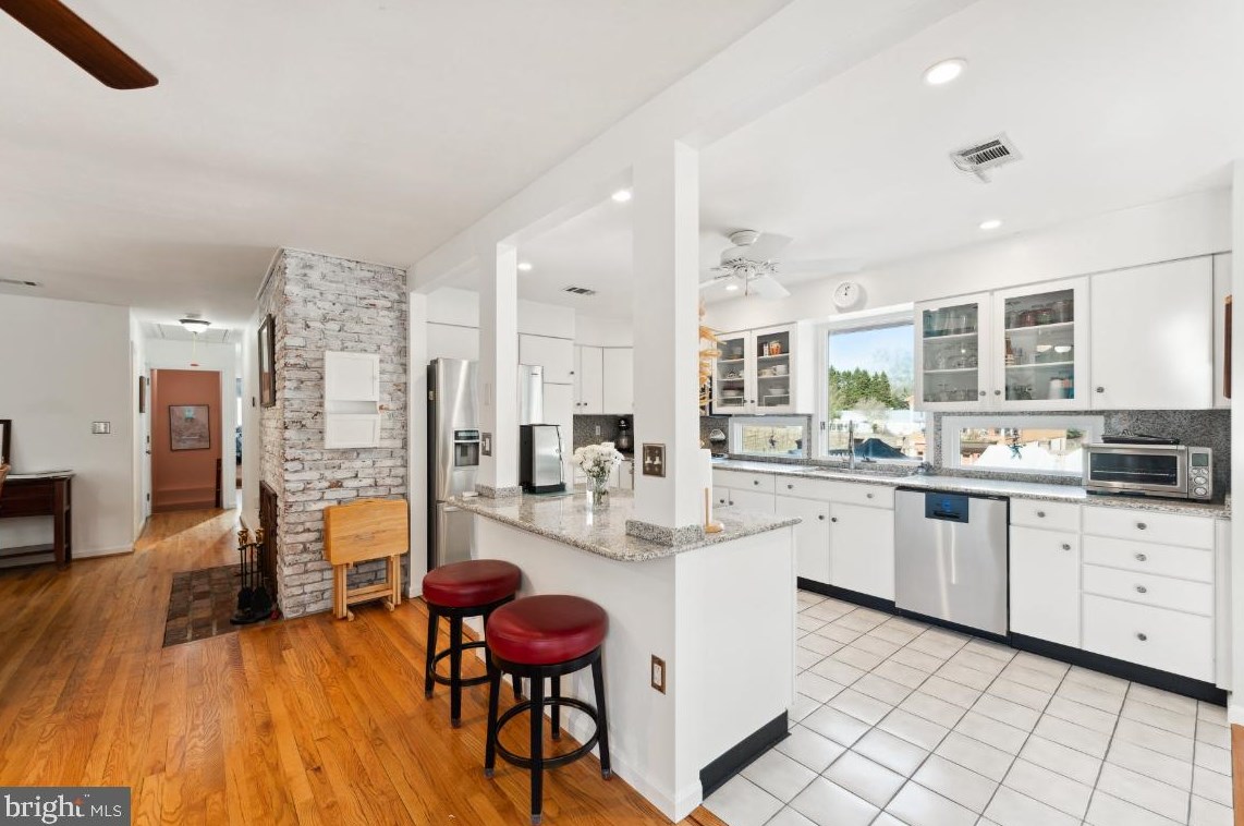 931 Warner Dr, Huntingtown MD 20639-9774 exterior