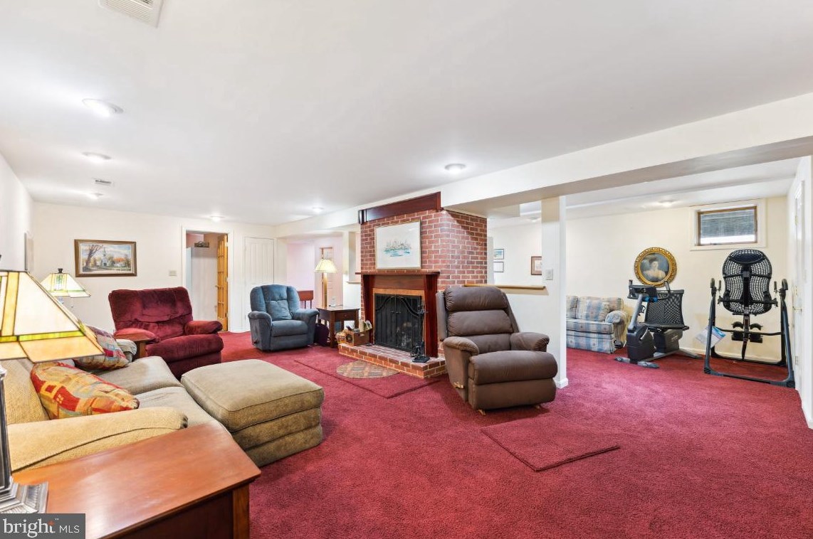 931 Warner Dr, Huntingtown MD 20639-9774 exterior