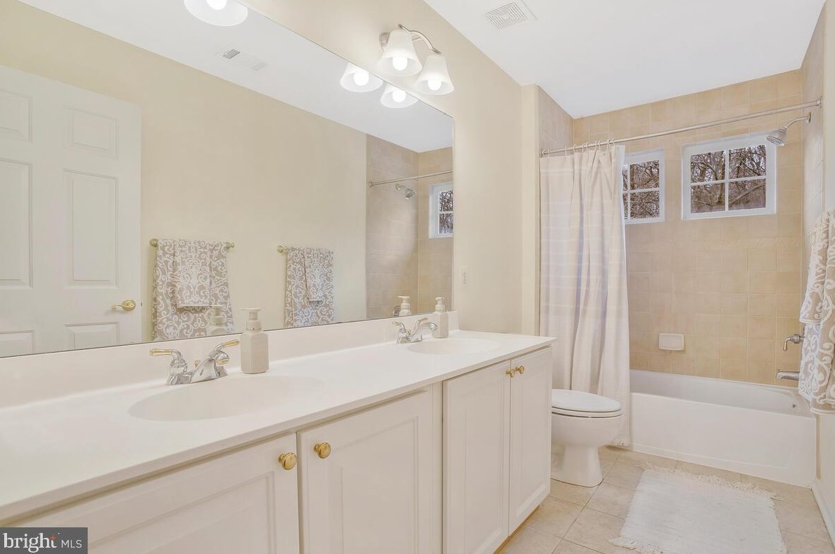 2440 Stella Dr, Huntingtown MD  20639-4218 exterior