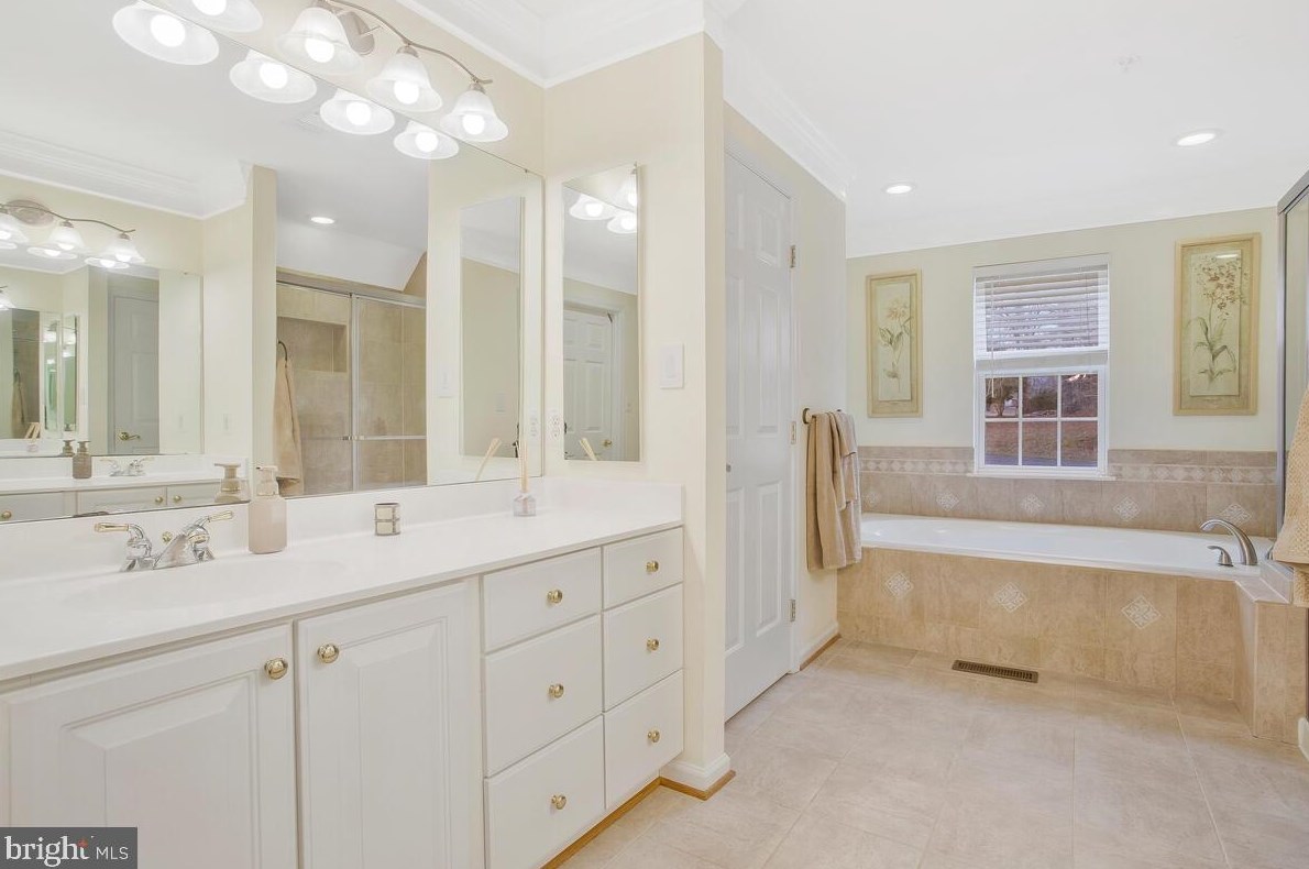 2440 Stella Dr, Huntingtown MD  20639-4218 exterior