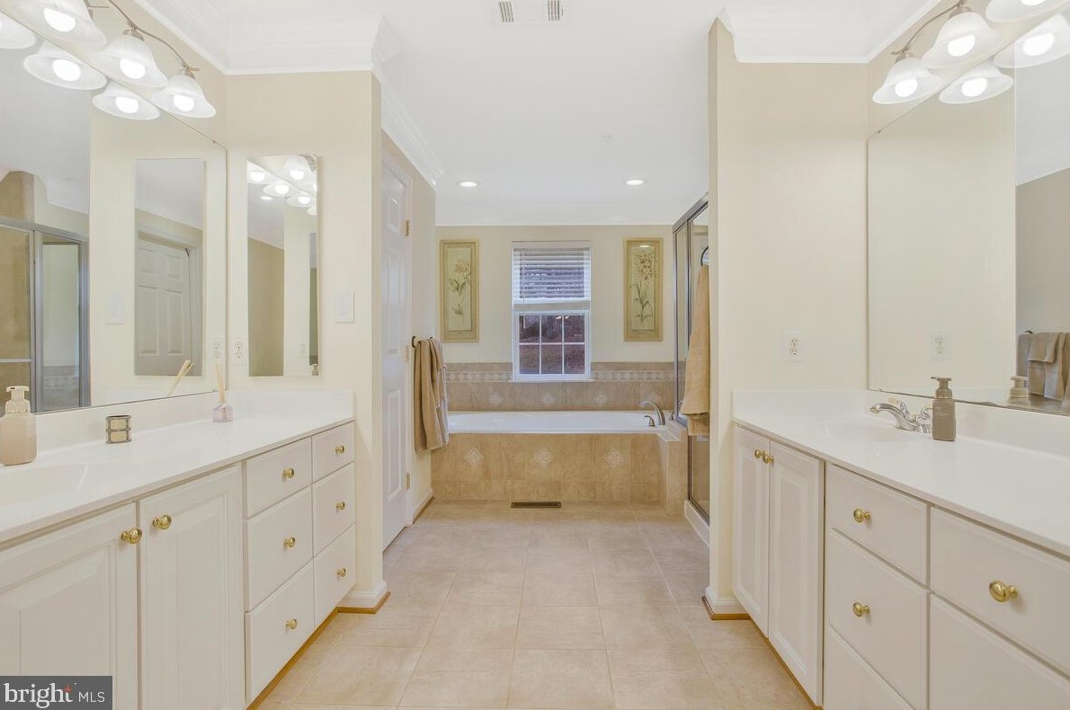 2440 Stella Dr, Huntingtown MD  20639-4218 exterior