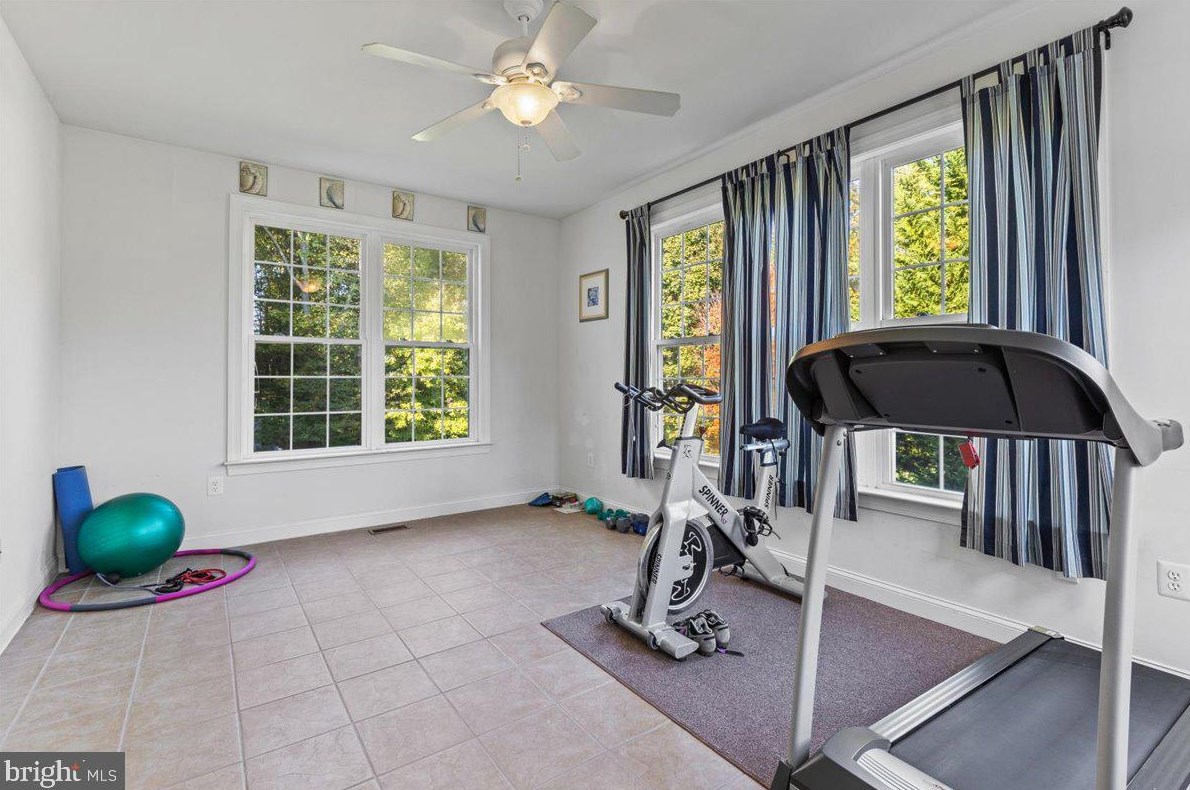 9580 Covenant Ct, Owings MD  20736-3334 exterior