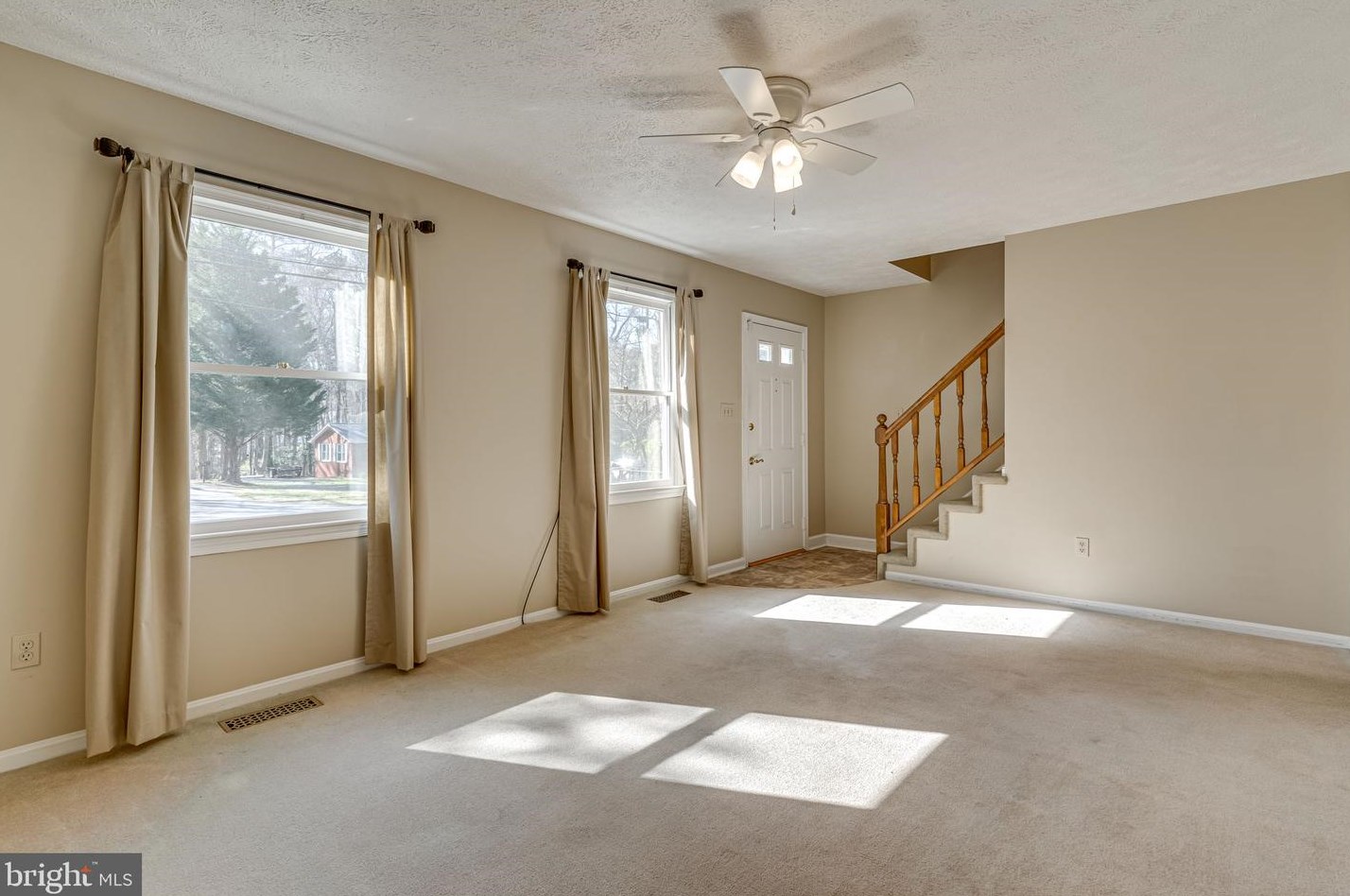 12924 Huron Dr, Lusby, MD 20657