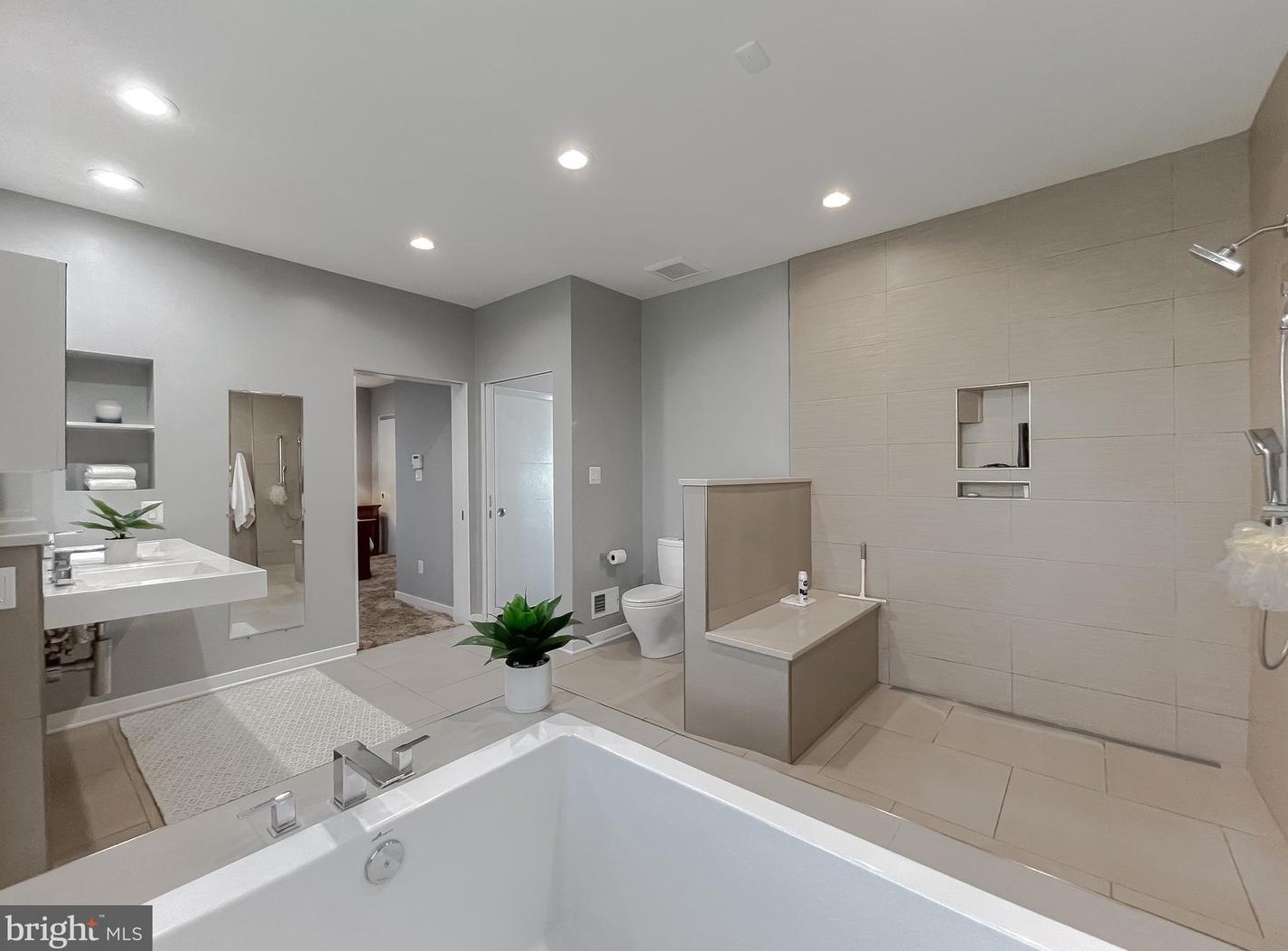 5101 Bay Pkwy, Huntingtown MD  20639-9337 exterior