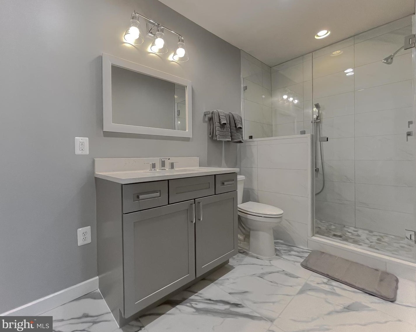 5101 Bay Pkwy, Huntingtown MD  20639-9337 exterior