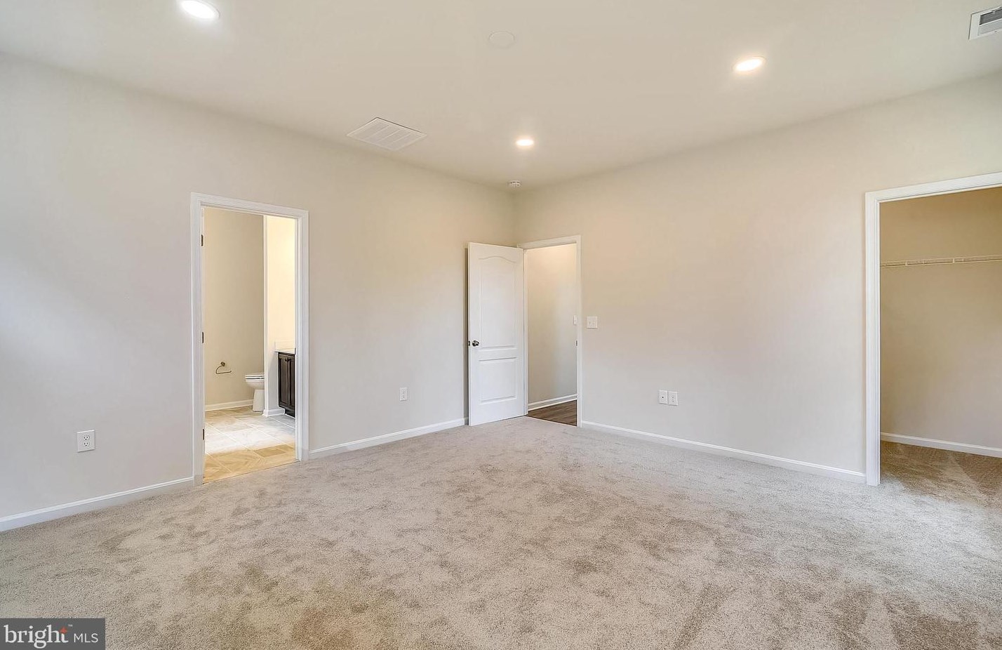 124 Turnabout Ln, Huntingtown MD 20639-3709 exterior