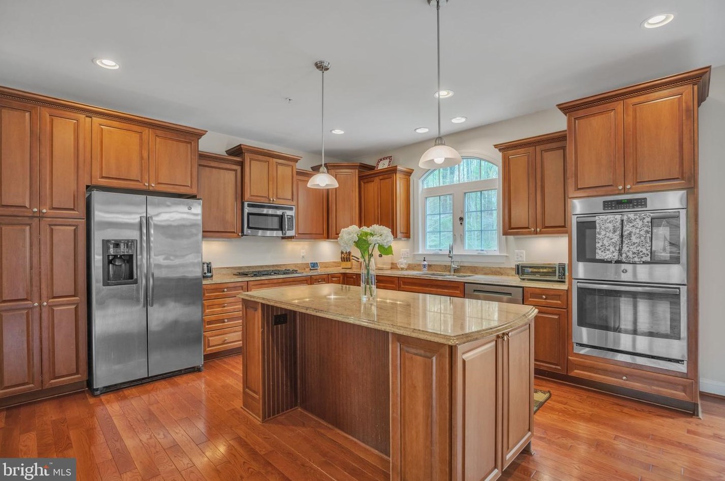 967 Folkstone Dr, Huntingtown MD  20639-2351 exterior