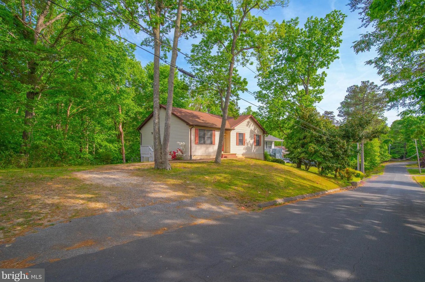12446 San Jose Ln, Lusby, MD 20657-4543