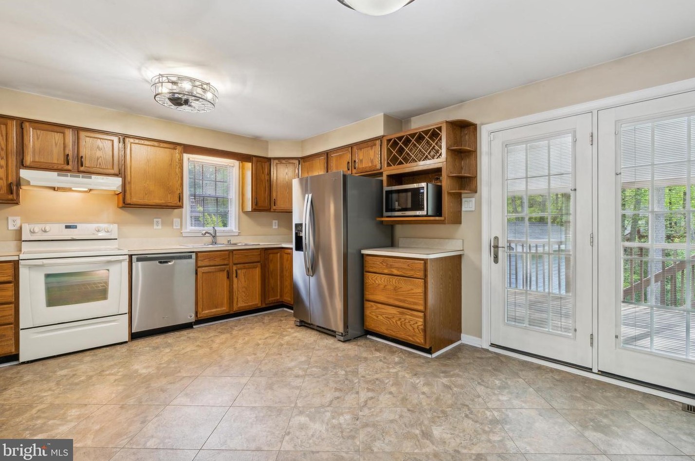 12626 Corral Dr, Lusby, MD 20657