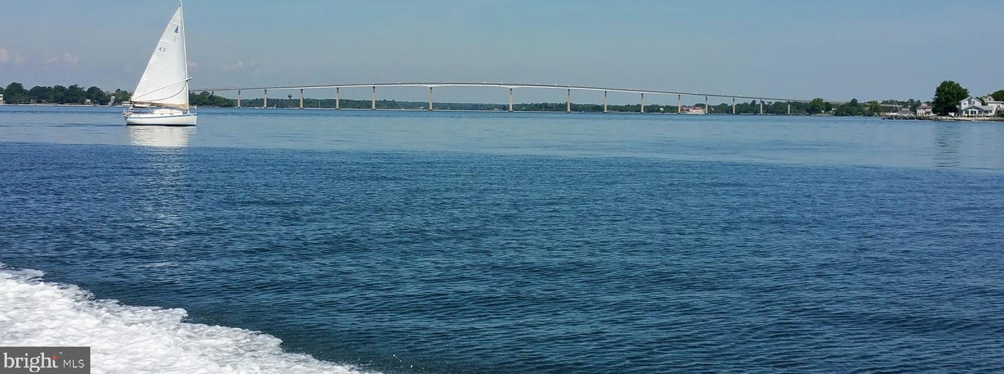 1100 Plum Point Rd, Huntingtown MD  20639-9247 exterior