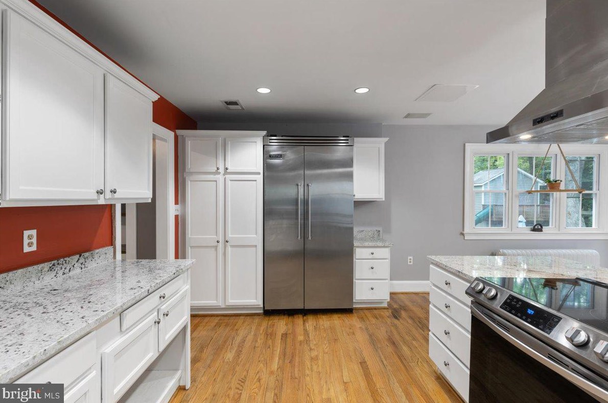 1100 Plum Point Rd, Huntingtown MD  20639-9247 exterior