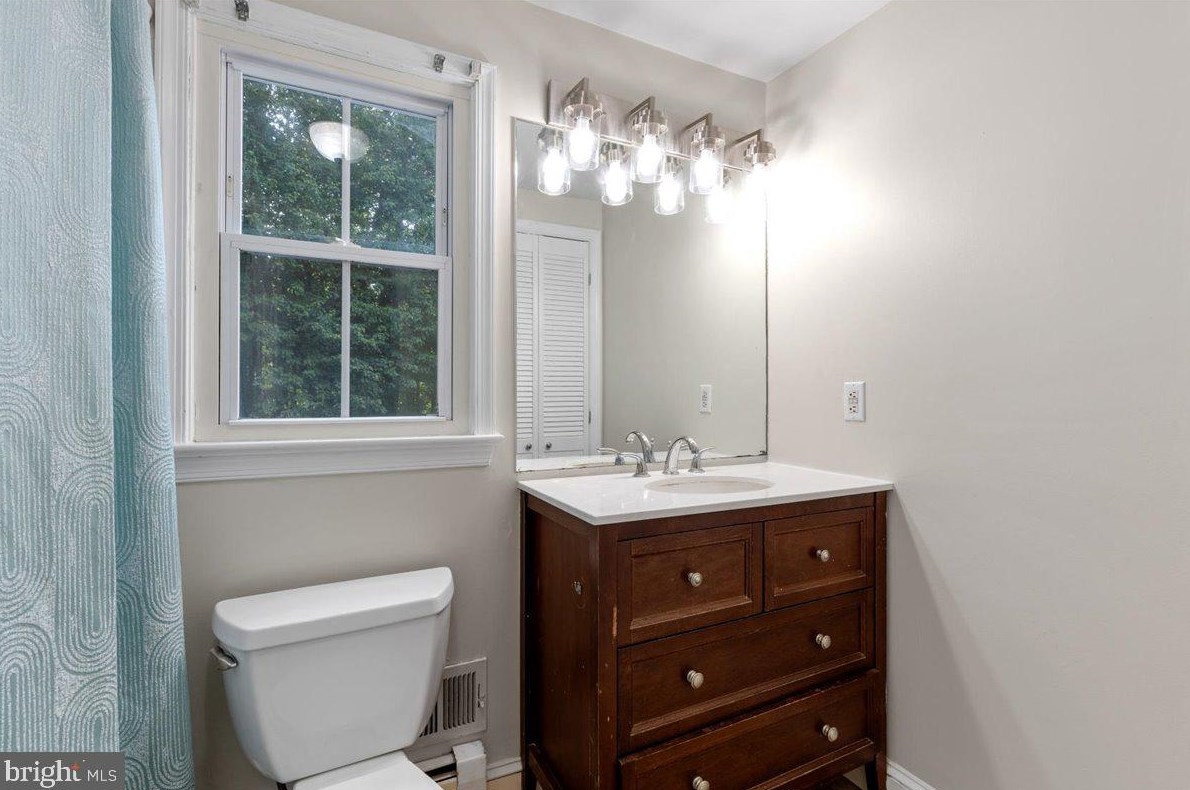 1100 Plum Point Rd, Huntingtown MD  20639-9247 exterior