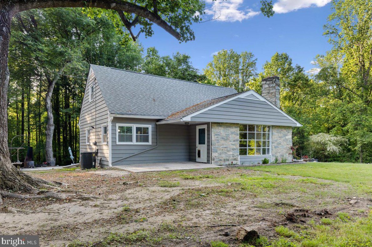 1100 Plum Point Rd, Huntingtown MD  20639-9247 exterior