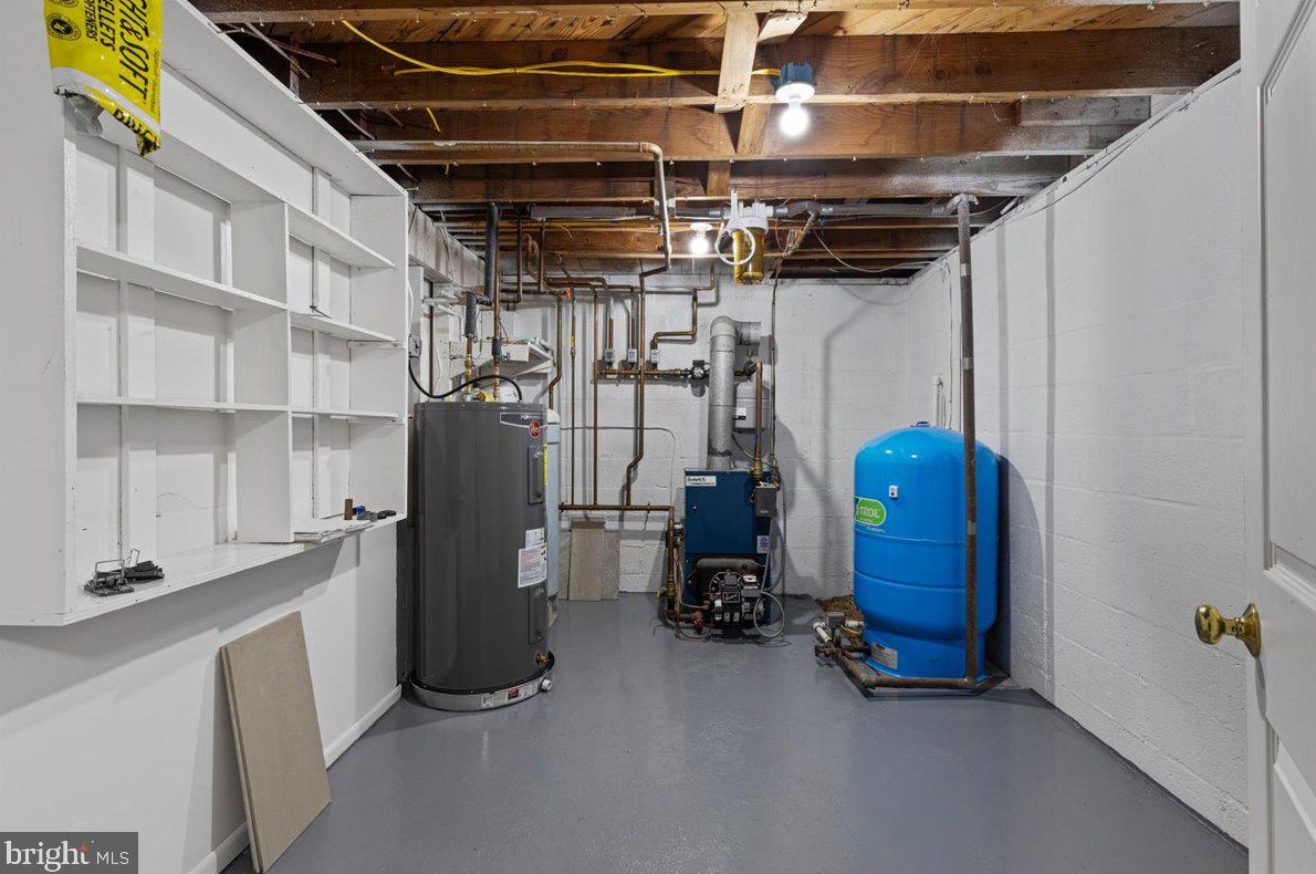 1100 Plum Point Rd, Huntingtown MD  20639-9247 exterior