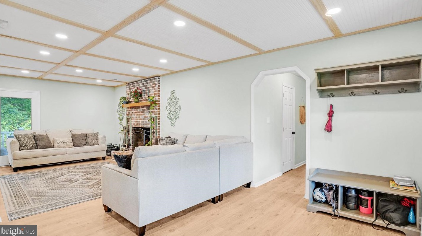 6641 Greenhill Ct, Huntingtown MD 20639-3210 exterior