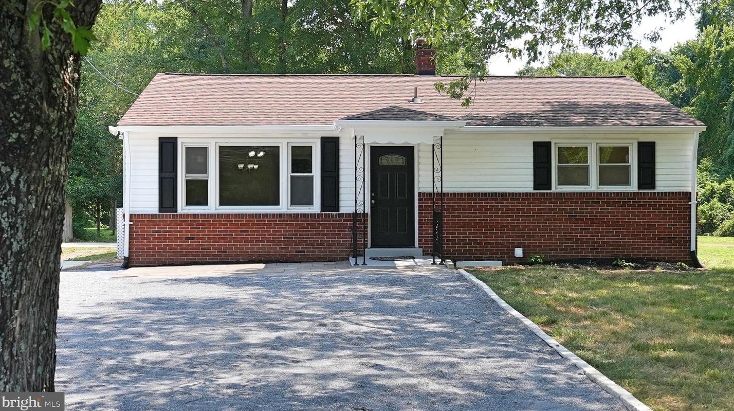 161 Plum Point Rd, Huntingtown, MD 20639-9244