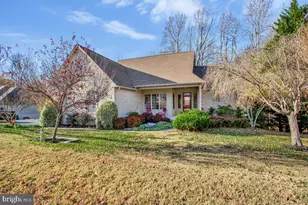 220 Sandhill Ct, Saint Leonard, MD 20685 - Photo 2