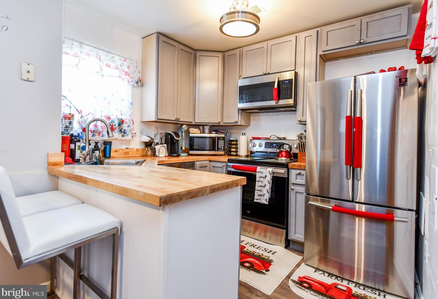 4048 Bluebird Dr, Waldorf, MD 20603-4514