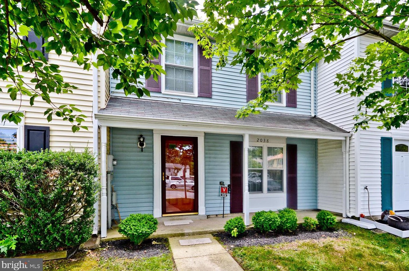 2038 Tanglewood Dr, Waldorf, MD 20601-5225