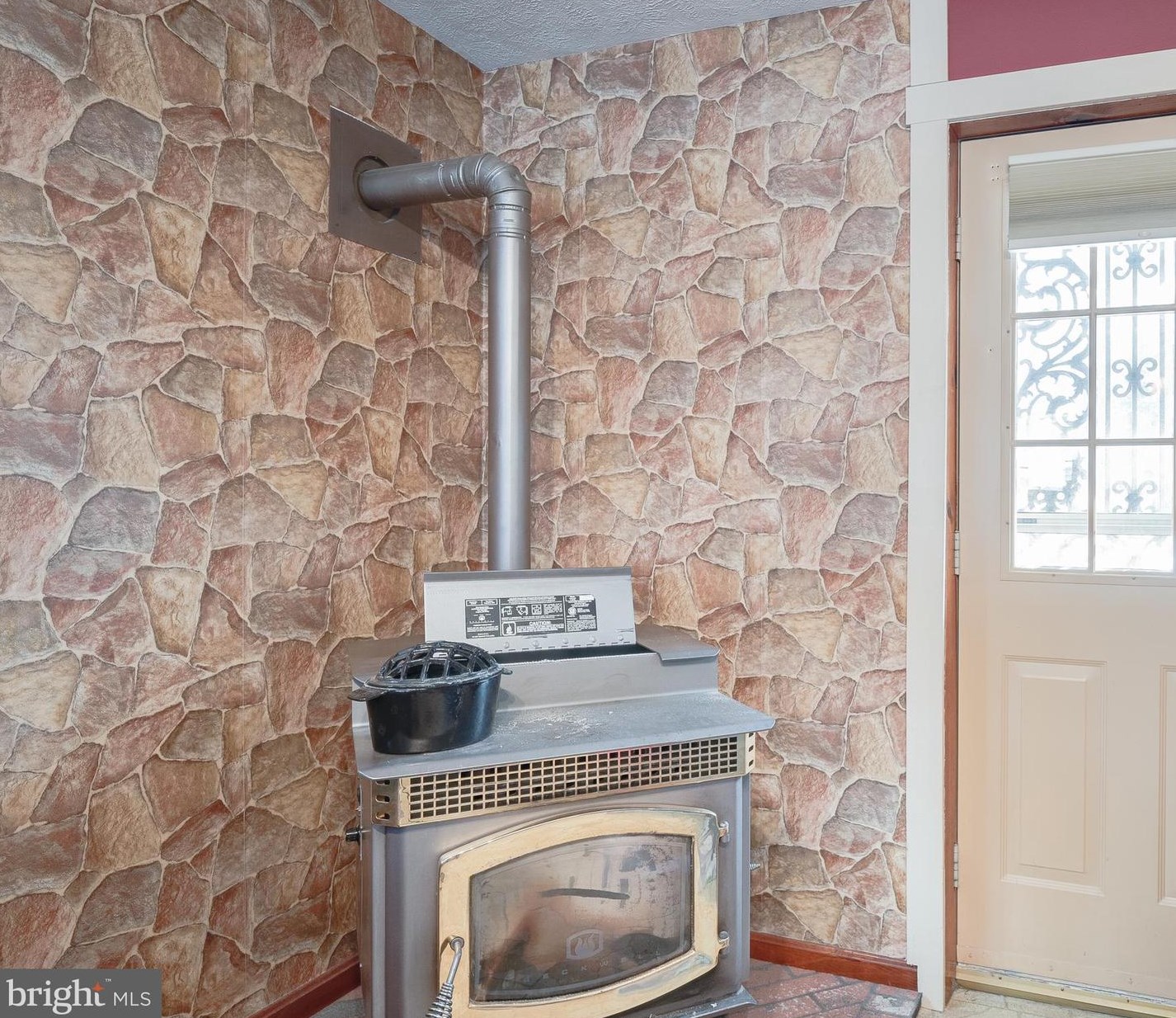 8305 Apple Creek Pl, Waldorf MD  20603-6118 exterior