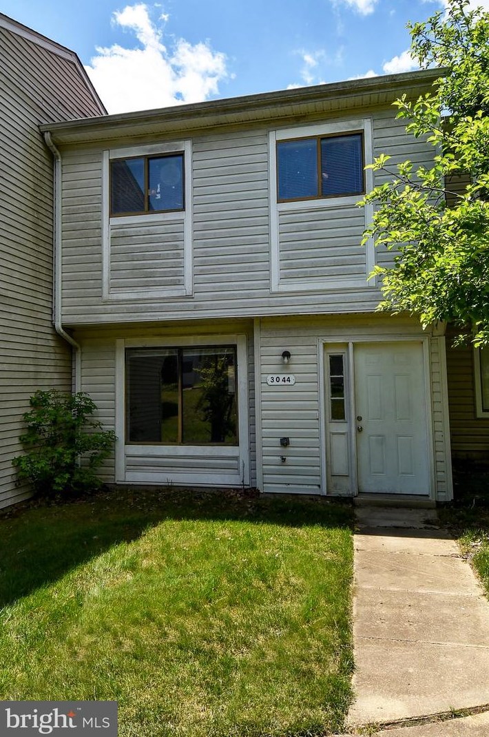 3044 Heathcote Rd, Waldorf, MD 20602-2572
