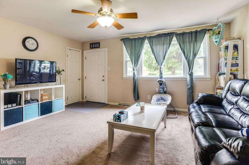 11607 Terrace Dr, Waldorf MD  20602-2785 exterior