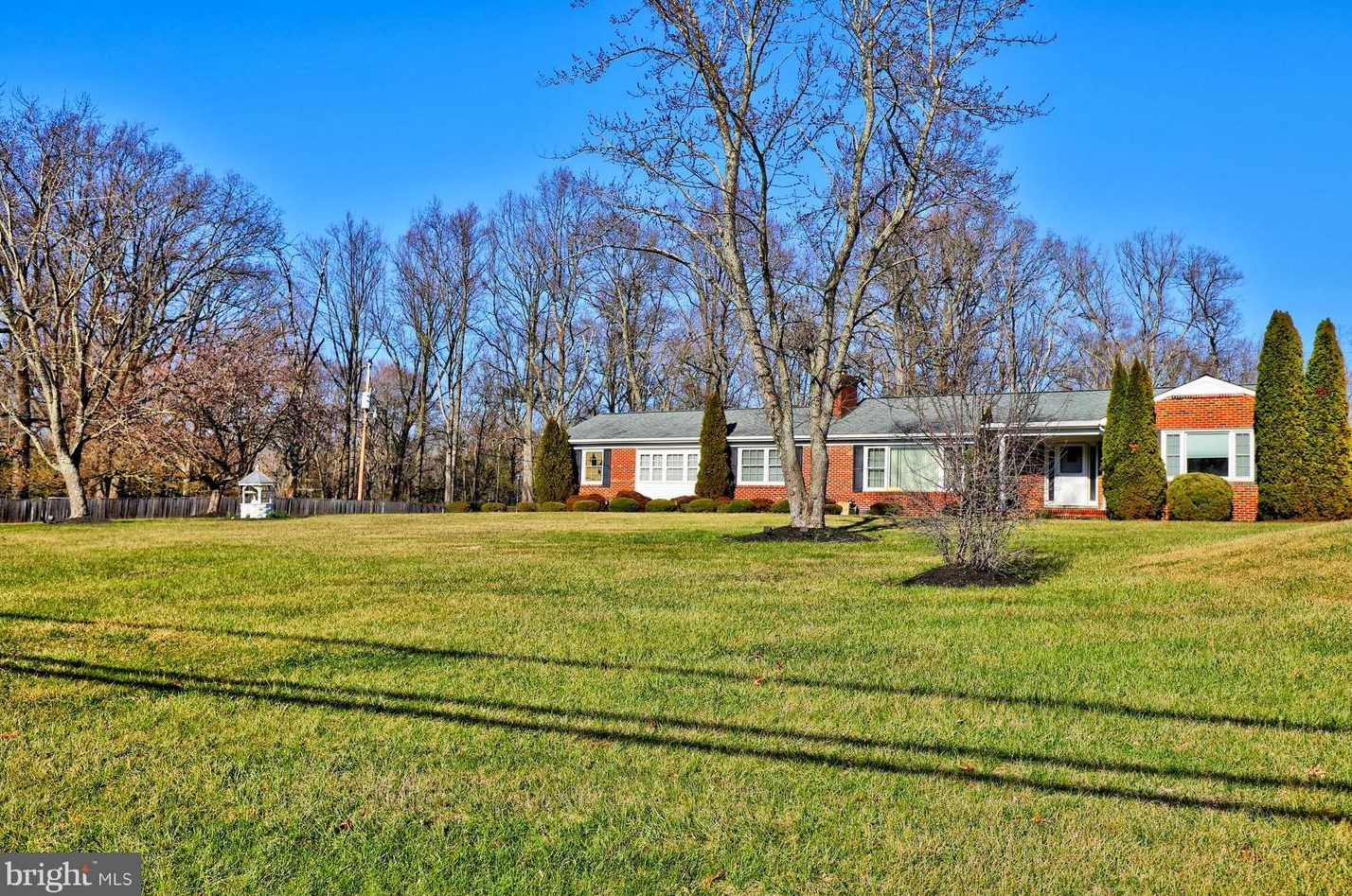 4634 Leonardtown Rd, Waldorf, MD 20601-3672