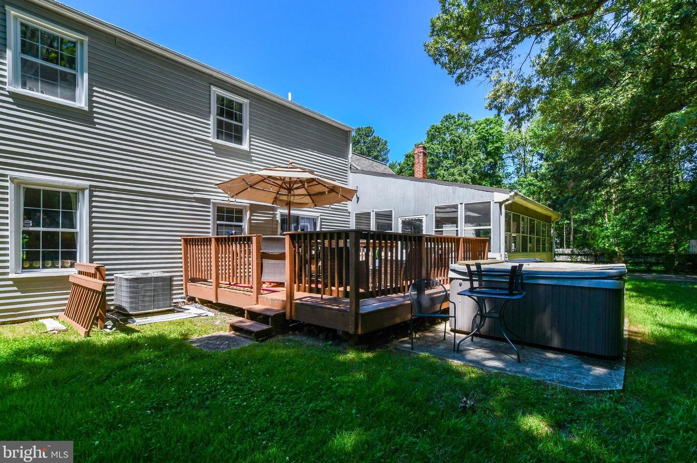 2182 Gothic Ct, Waldorf MD  20602-2226 exterior