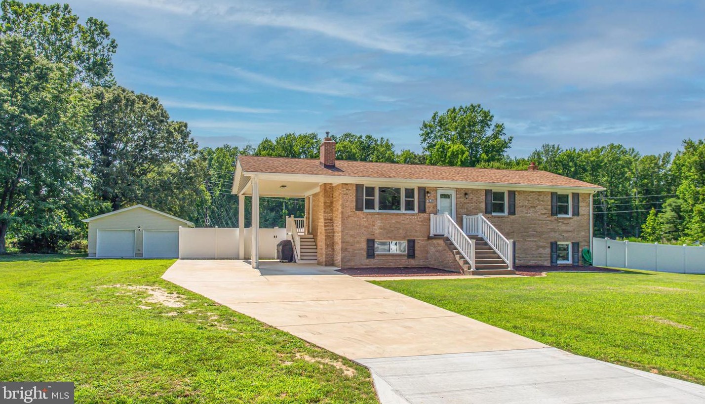 7635 Poplar St, Charlotte Hall, MD 20622-3025