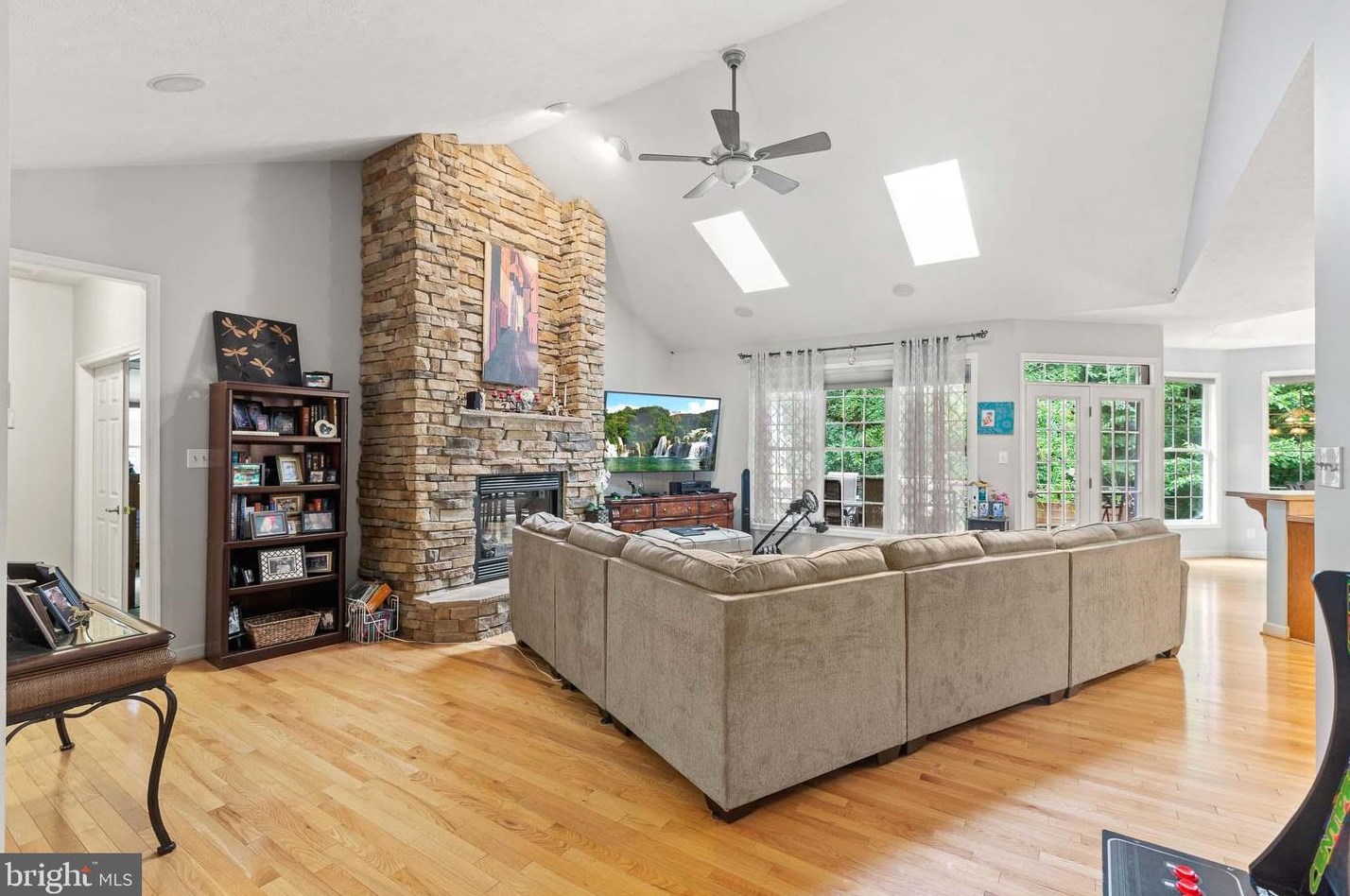 15715 Cloverleaf Ct, Hughesville MD  20637-2561 exterior