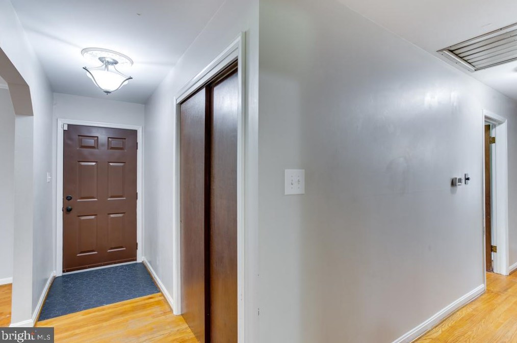 3484 Forest Dr, Waldorf, MD 20601-4208