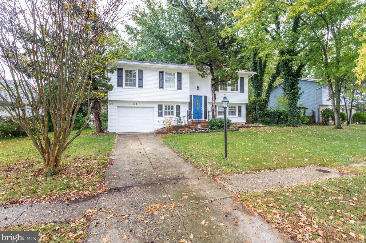 835 Copley Ave, Waldorf, MD 20602-2803